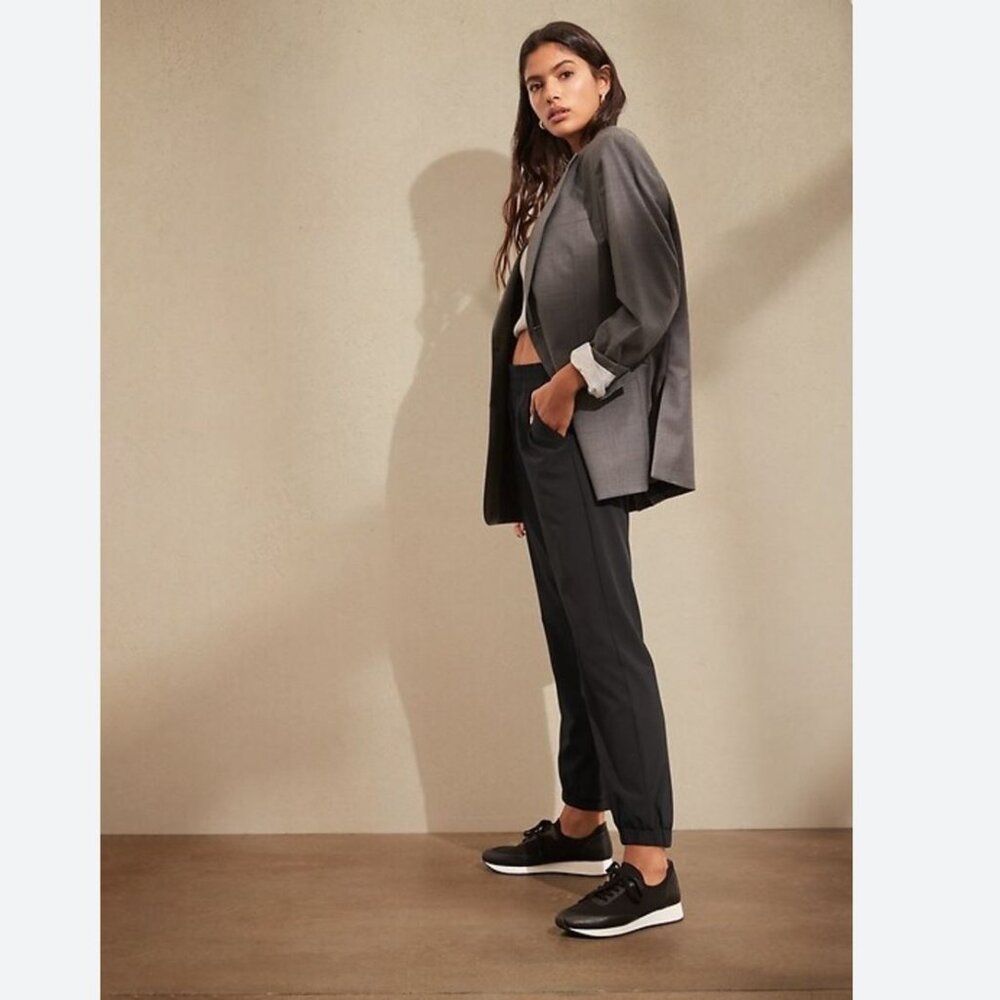Banana Republic Flyweight Jogger, Size Small - Picture 2 of 6